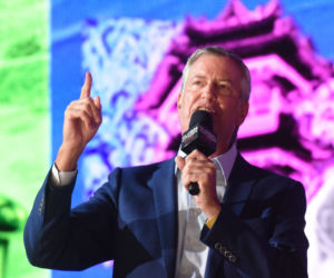 Chcą pokonać pania gubernator