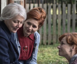 Stulecie Winnych 3 odc. 37. Kazia (Katarzyna Kwiatkowska), Mania (Magdalena Walach), Ania (Urszula Grabowska)
