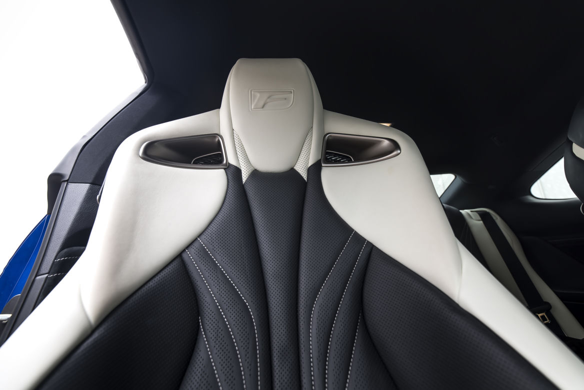 Lexus RC F Carbon 5.0 V8 464 KM 