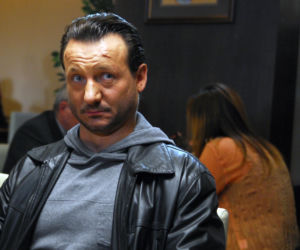 Robert Więckiewicz zaczynał w technikum budowlanym. Tak wyglądała jego niezwykła metamorfoza