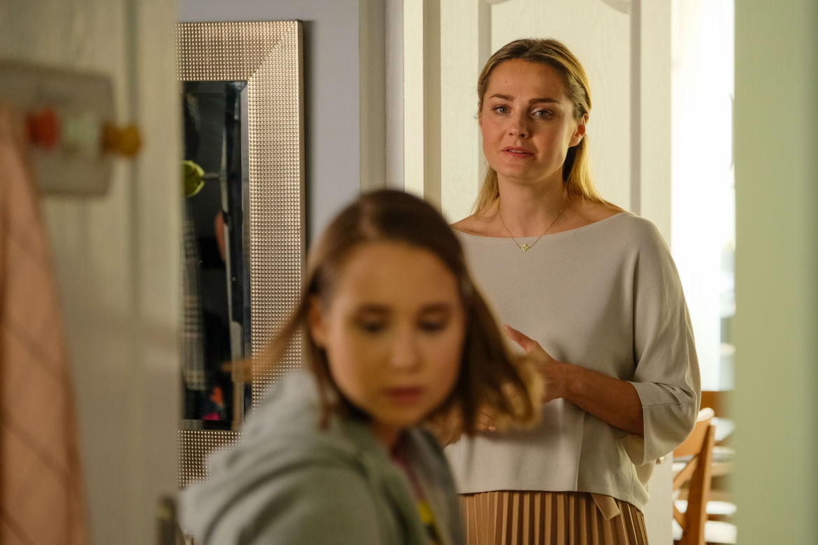 Przyjaciółki 14 sezon, odc. 162. Inga (Małgorzata Socha), Hania (Pola Figurska)