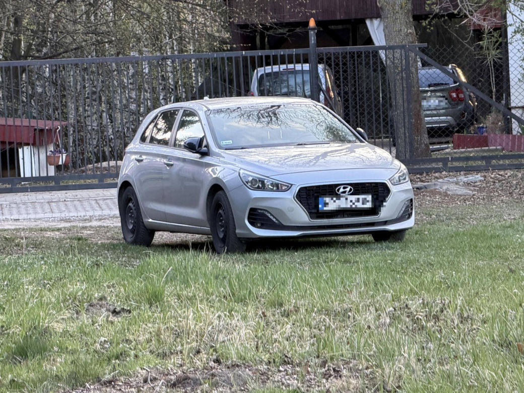 Ojciec przejechał po swojej 6-letniej córce autem. Dziecko nie żyje