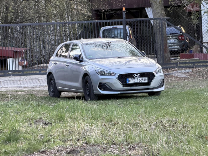 Ojciec przejechał po swojej 6-letniej córce autem. Dziecko nie żyje