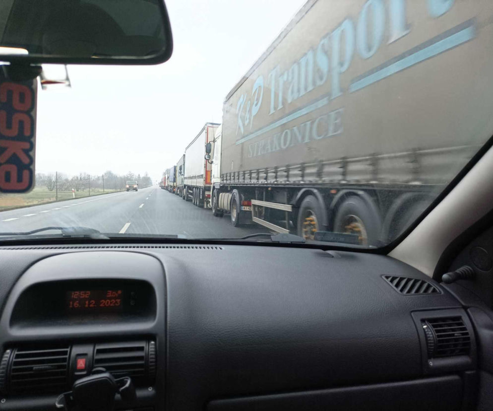 Kolejka ciężarówek od Dorohuska