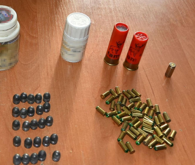 "Wjechaliśmy z buta na twoją chatę". Złodzieje wysłali SMS-a do właścicielki mieszkania