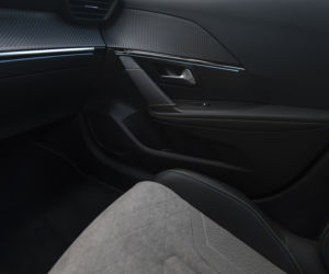 Peugeot e-208 GT