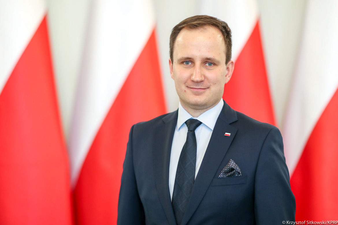 Dostał tyle strzałów, że zginął na miejscu