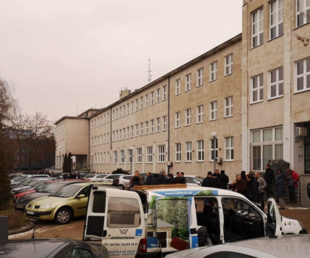 Ewakuacja studentów na UMK w Toruniu