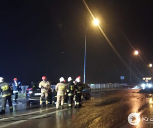 Wypadek w Skawinie. Samochód osobowy zderzył się z radiowozem