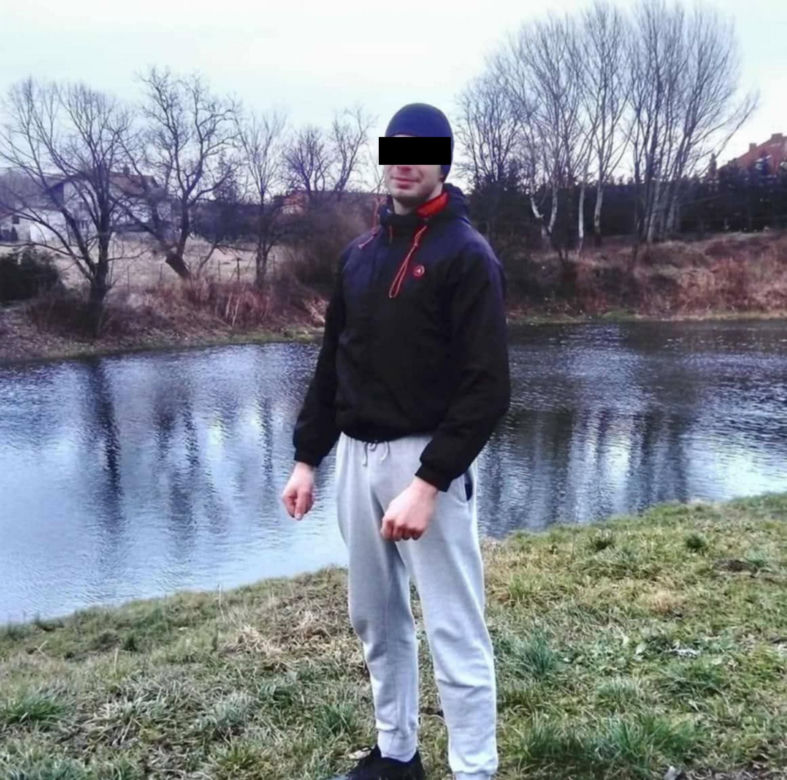 Maczetą zniszczył kilka samochodów