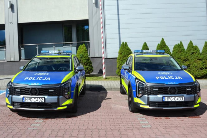 Nowoczesne samochody trafiły do sądeckich policjantów.  Już patrolują region