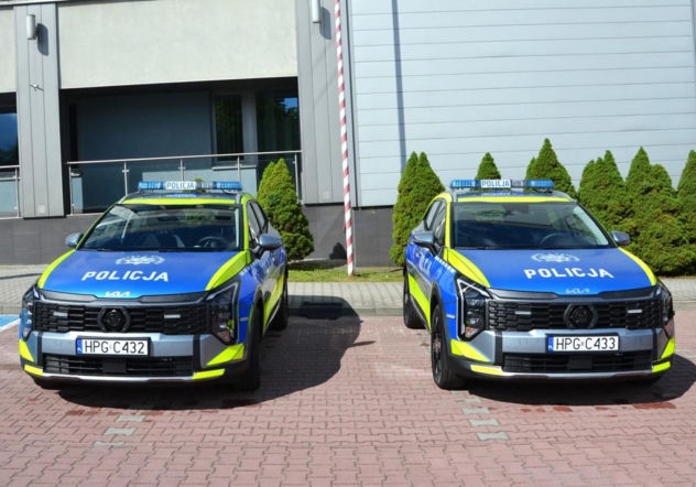 Nowoczesne samochody trafiły do sądeckich policjantów.  Już patrolują region