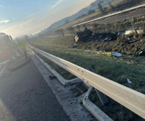 Ferrari uderzyło w audi. Zablokowany odcinek S5