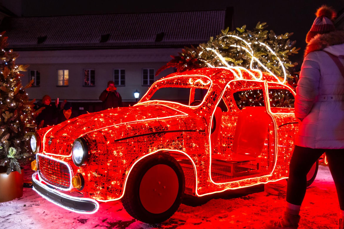 Iluminacja świąteczna 2023 w Warszawie - zdjęcia