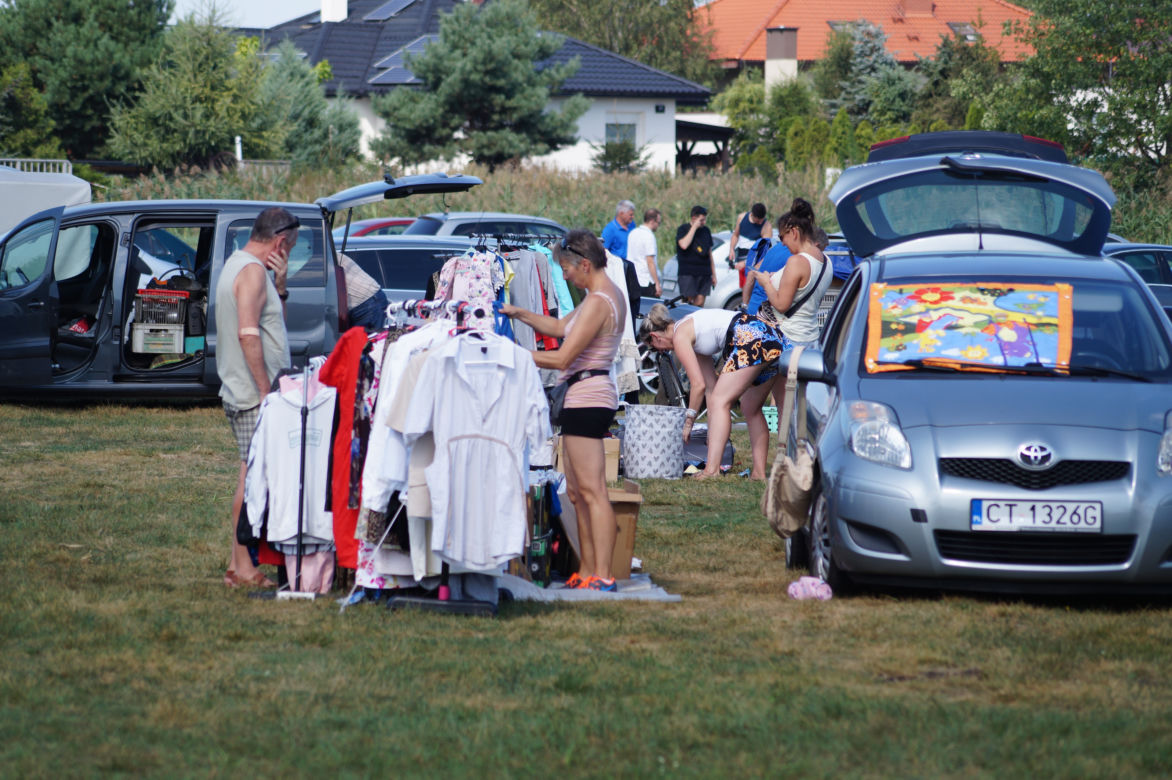  Pchli targ, czyli wyprzedaż garażowa w podbydgoskich Przyłękach [ZDJĘCIA]