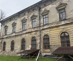 Pałac w Pilicy, wspaniała rezydencja która od dekad popada w ruinę