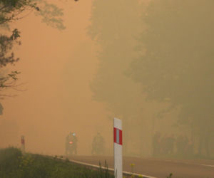 Strażacy walczą z potężnym pożarem na Mazowszu