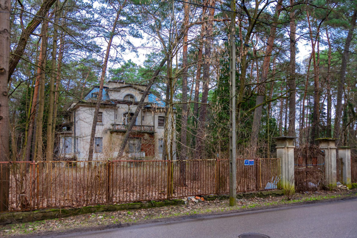 Konstancin-Jeziorna. Opuszczone wille - zobacz zdjęcia rezydencji, które kiedyś zachwycały