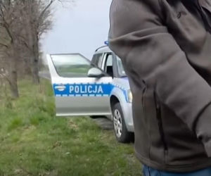 Poderżnął gardło rannej przy policjancie. Szokujące sceny pod Bolesławcem