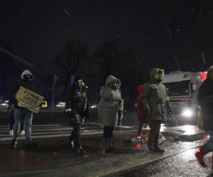 Blokowali rondo bo nie chcą smrodu. „Burmistrz sprzedał nasze zdrowie!”