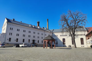 To miasto w województwie śląskim było stolicą. Znajduje się w nim perła śląskiego gotyku