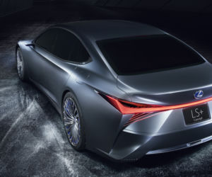 Lexus LS+