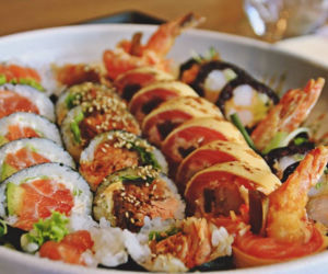 Japońskie przysmaki w Warszawie: sprawdź, gdzie zjeść najlepsze sushi! [RANKING]