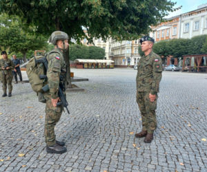 Z Rynku w Lesznie wystartował 7. Rajd na Wschowę. ​Na pamiątkę marszu wojsk w 1939 roku