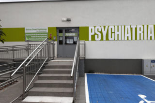 Ostrów. Coraz więcej pacjentów korzysta z doraźnej pomocy psychiatrycznej 