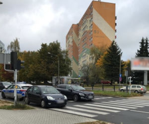 Wypadek na ul. Dworcowej w Olsztynie. 50-latka potrąciła 11-latka na przejściu dla pieszych [FOTO]
