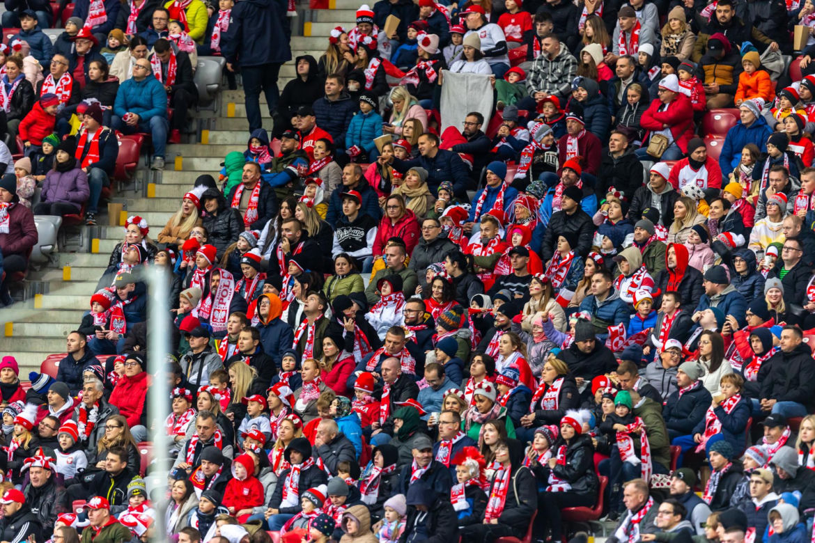 Kibice na meczu Polska -Mołdawia