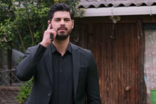 Panna młoda, odcinek 59: Zraniona Beyza zaczyna knuć plan zemsty, wymierzony w Cihana i w Hancer