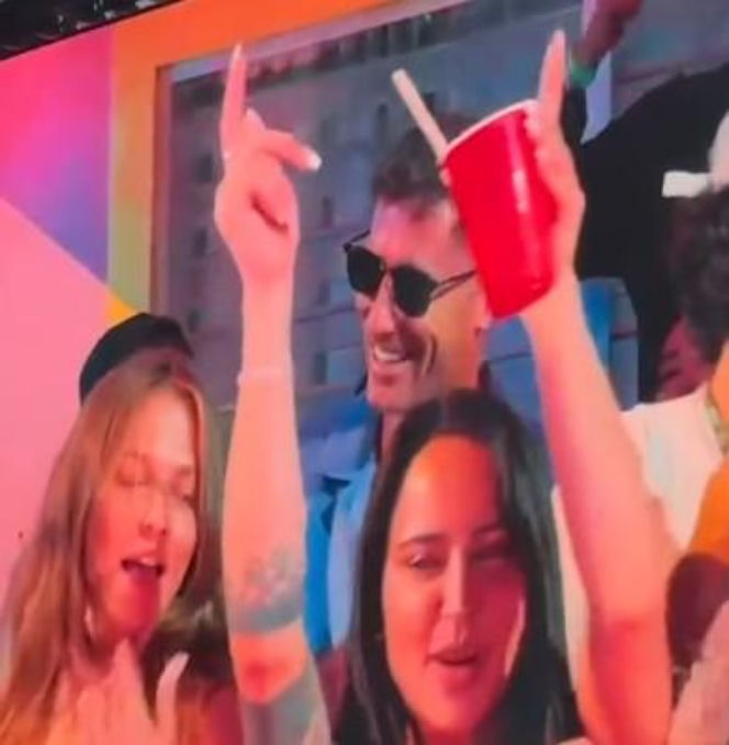 Lewandowscy i Szczęśni na koncercie Bad Bunny'ego