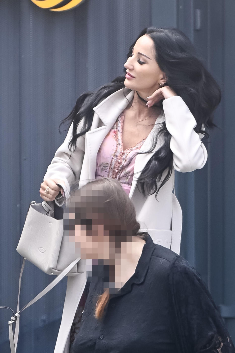 Justyna Steczkowska walcząca z wiatrem