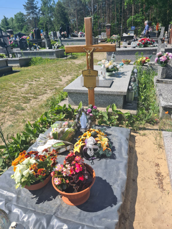 Rudnik nad Sanem. Grób Magdaleny V., która zabiła dzieci i siebie [ZDJĘCIA]