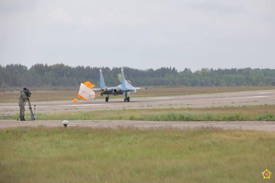 Białoruś wzmacnia lotnictwo. Nowe Su-30SM2 z Rosji już na miejscu