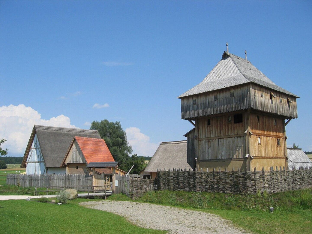 Podatki i daniny