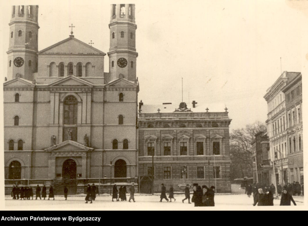 Po dwóch wieżach pozostała już tylko legenda