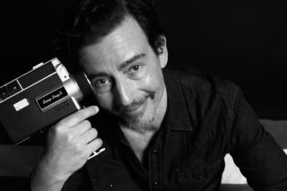 Nowojorczyk z polskimi korzeniami zachwyca USA. „Tłumaczyłem babci na polski amerykańskie telenowele”