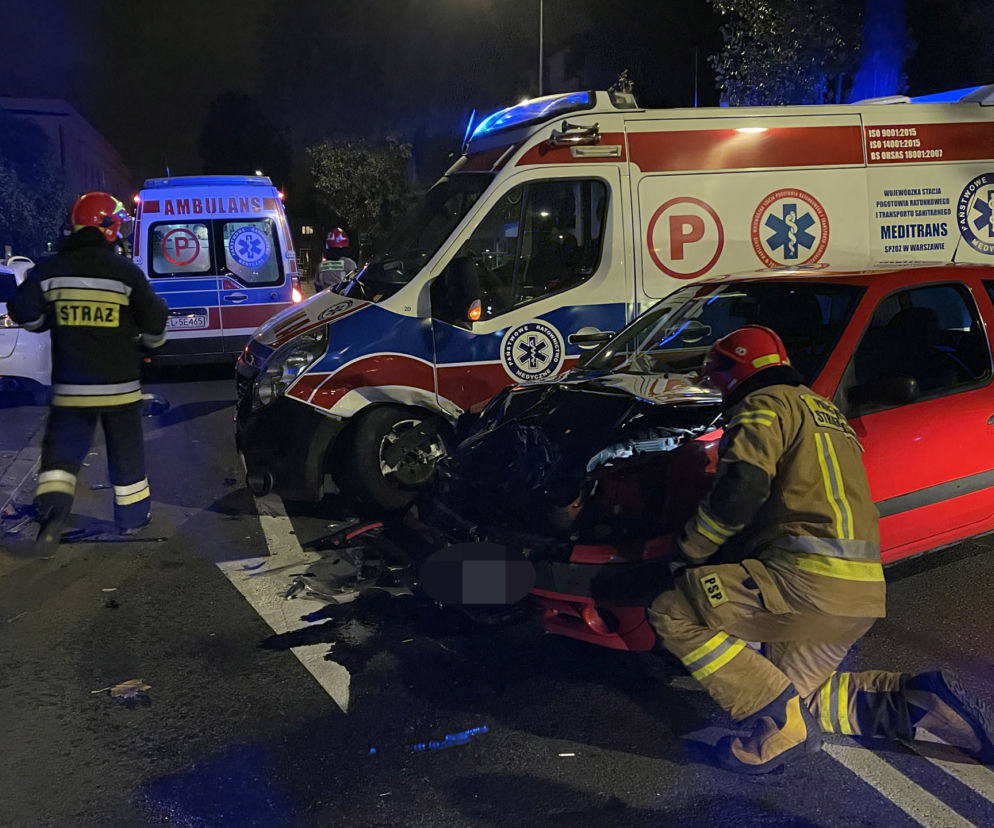 Zderzenie karetki z osobówką. Są ranni