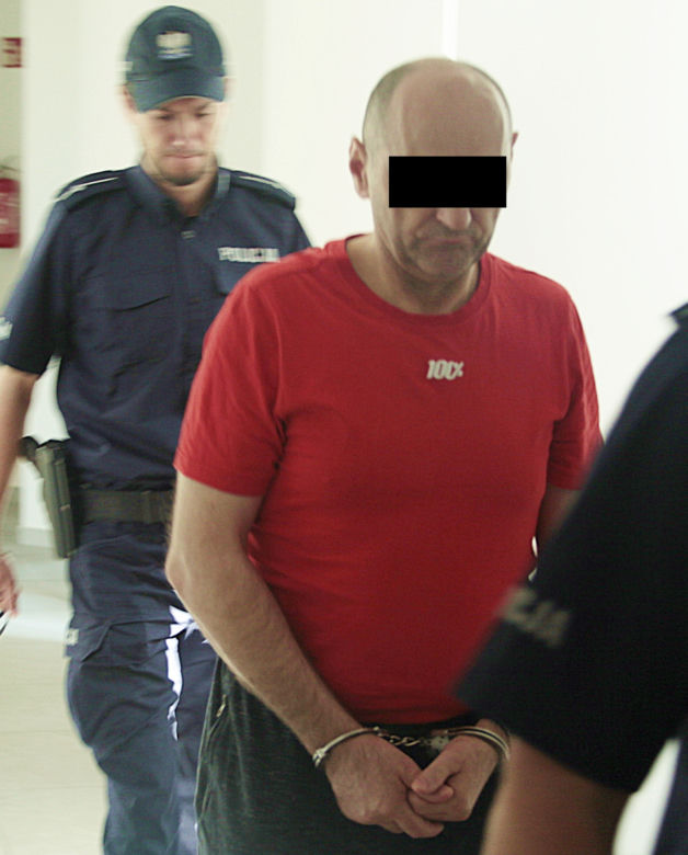 Tadeusz zarąbał żonę siekierą. Nie pójdzie do więzienia?! Sąd ma wątpliwości