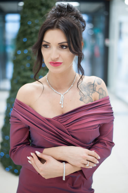 Namela bordowa