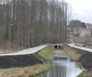 Nowy park w Olsztynie. Są ławeczki, miejsca do grillowania, plac zabaw [ZDJĘCIA]