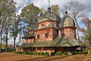 Myślisz, że znasz Podkarpacie? 6 drewnianych arcydzieł UNESCO czeka na odkrycie!