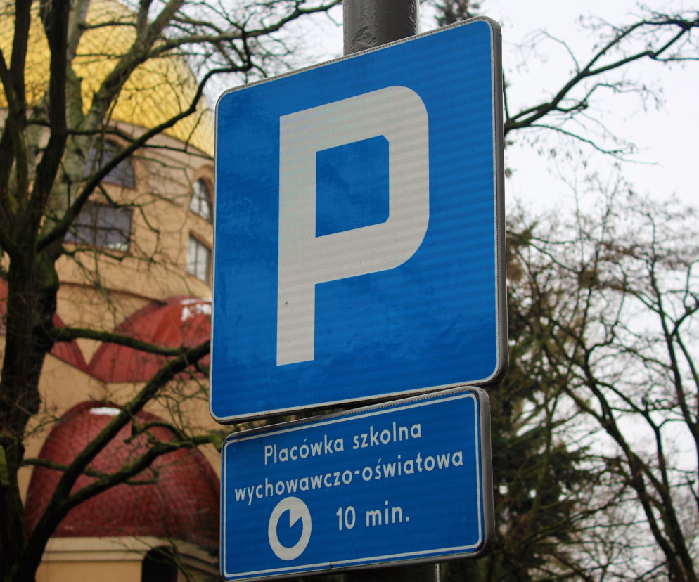 Parkowanie w miejscach do czasowego postoju to częste zjawisko w Szczecinie