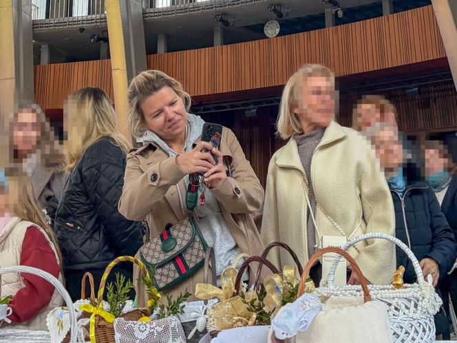 Marta Manowska ze święconka