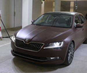 Skoda Superb III pokryta skórą