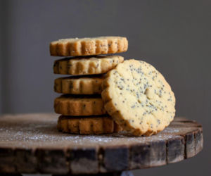 Na Boże Narodzenie piekę dwie blachy. Te świąteczne ciasteczka urzekają smakiem 