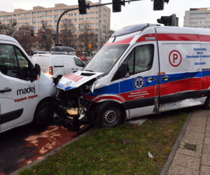 Szczecin: Wypadek karetki pogotowia.