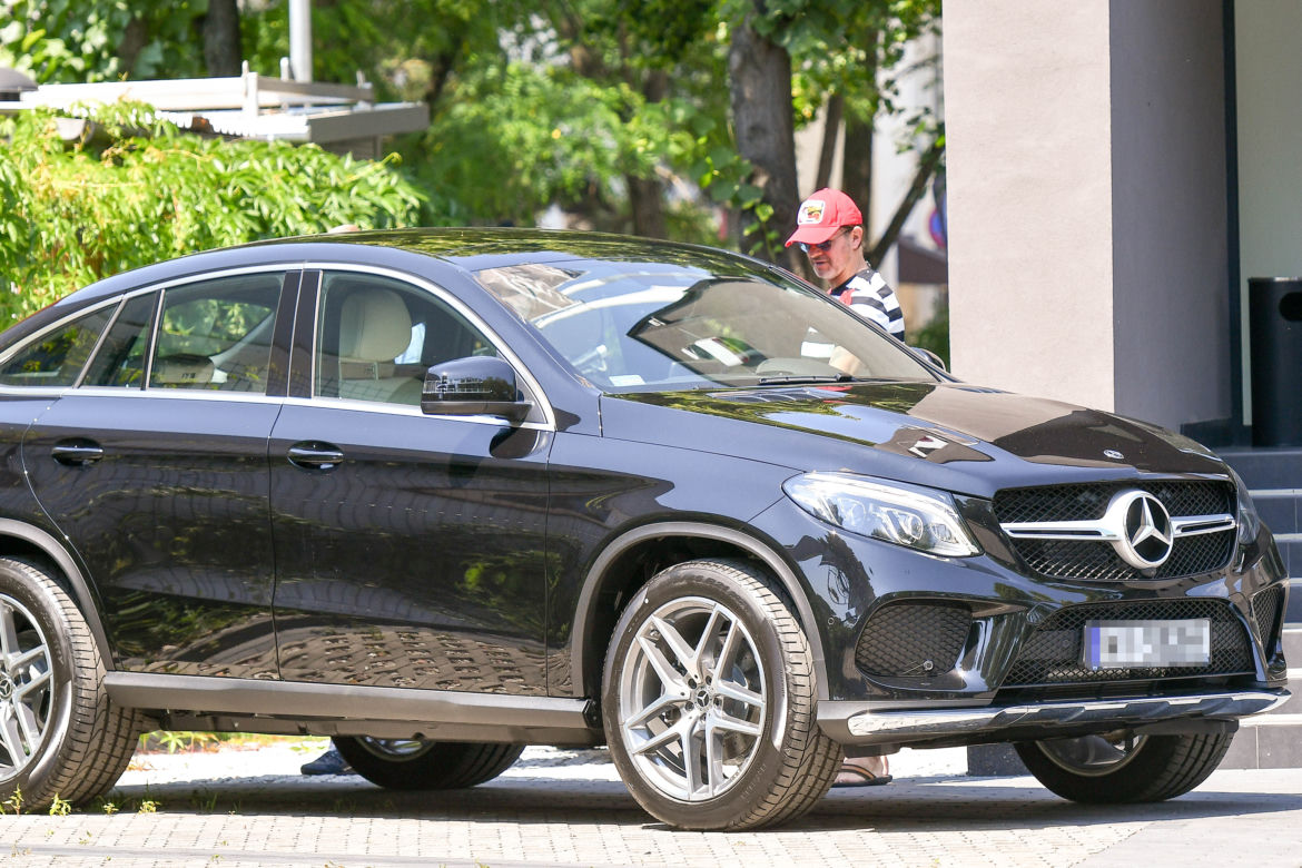 40 Rozenek. Radek dał jej Merca za 400 tys.